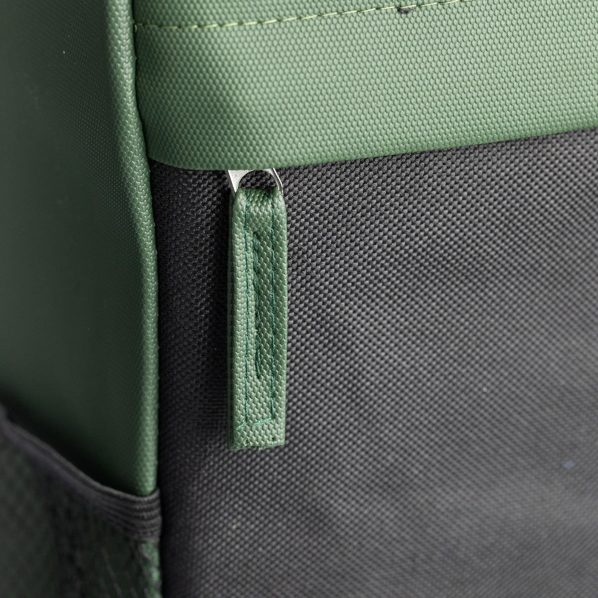 Roll Top Rucksack Yani, Wasserabweisend