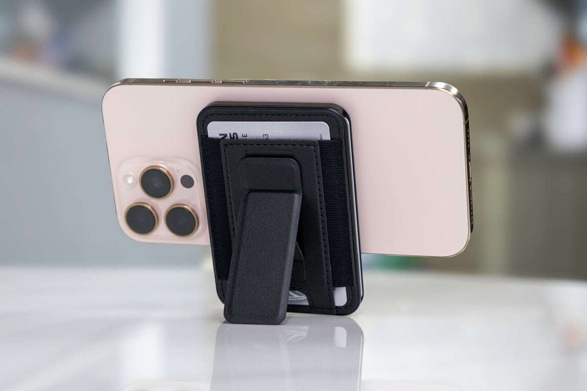 BrandCharger Kartenhülle Wally Stand Pro