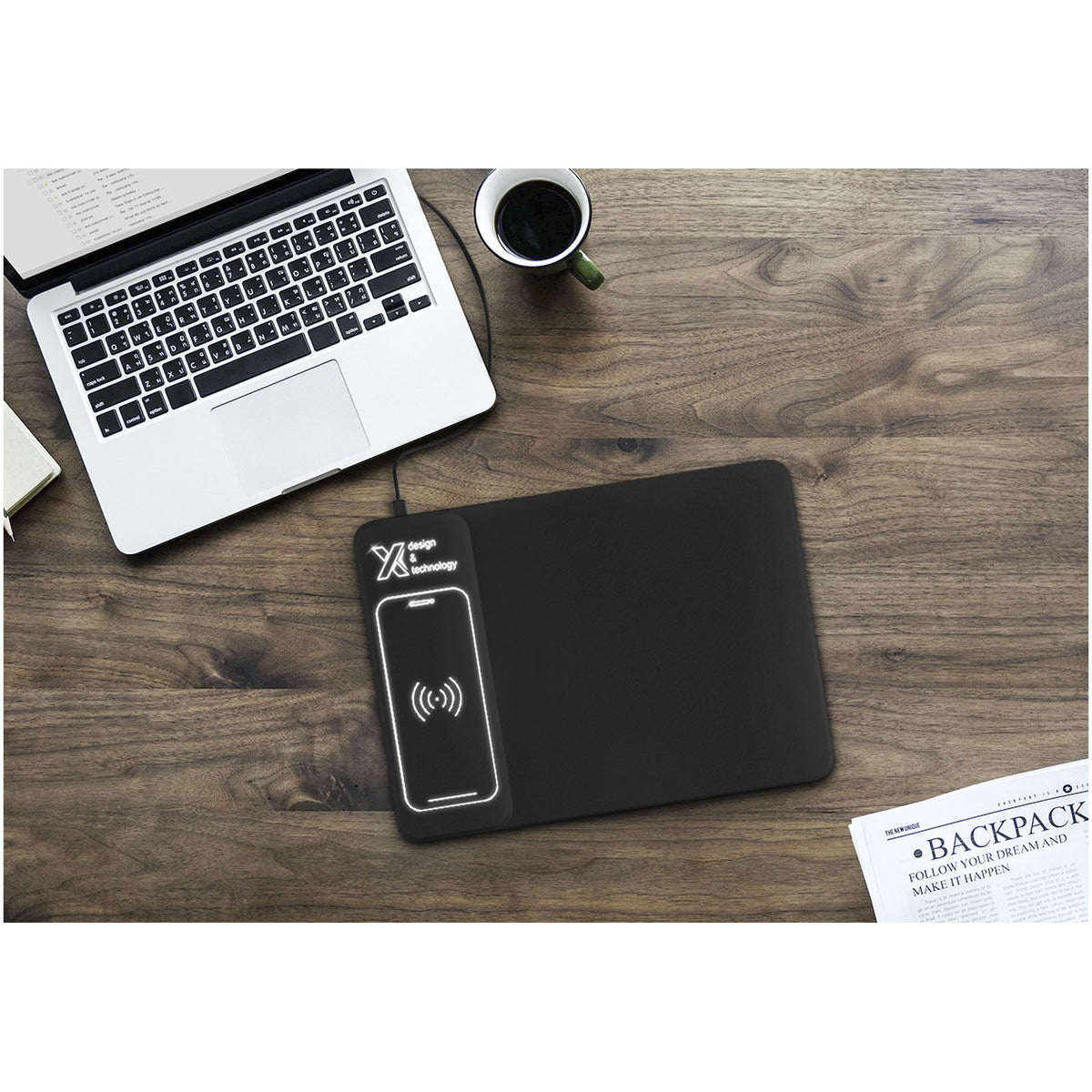 SCX.design O25 10 W Induktions Mauspad mit Leuchtlogo – Schwarz / Weiss