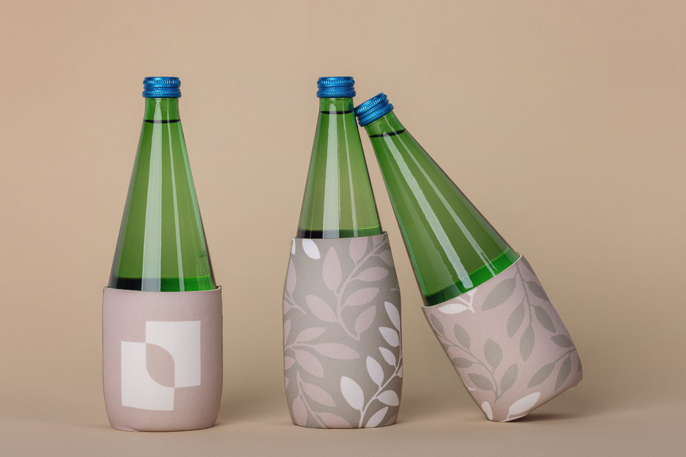 Dosenkühler aus Neopren mit vollflächigem Druckmotiv um eine Getränkedose