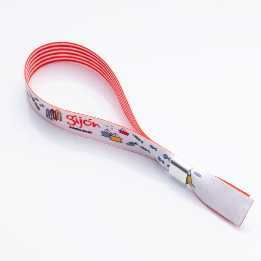 Einlassband für Events aus rPET mit Aluminiumverschluss.