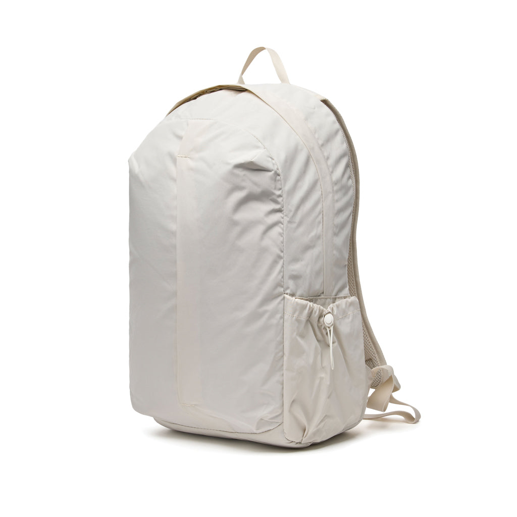 KENTO URBAN 15,6" Rucksack aus RCS recyceltem Nylon – beige