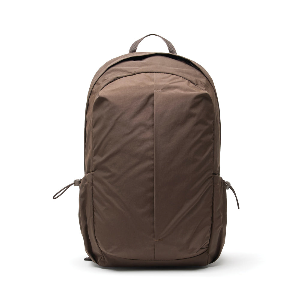 KENTO URBAN 15,6" Rucksack aus RCS recyceltem Nylon – braun