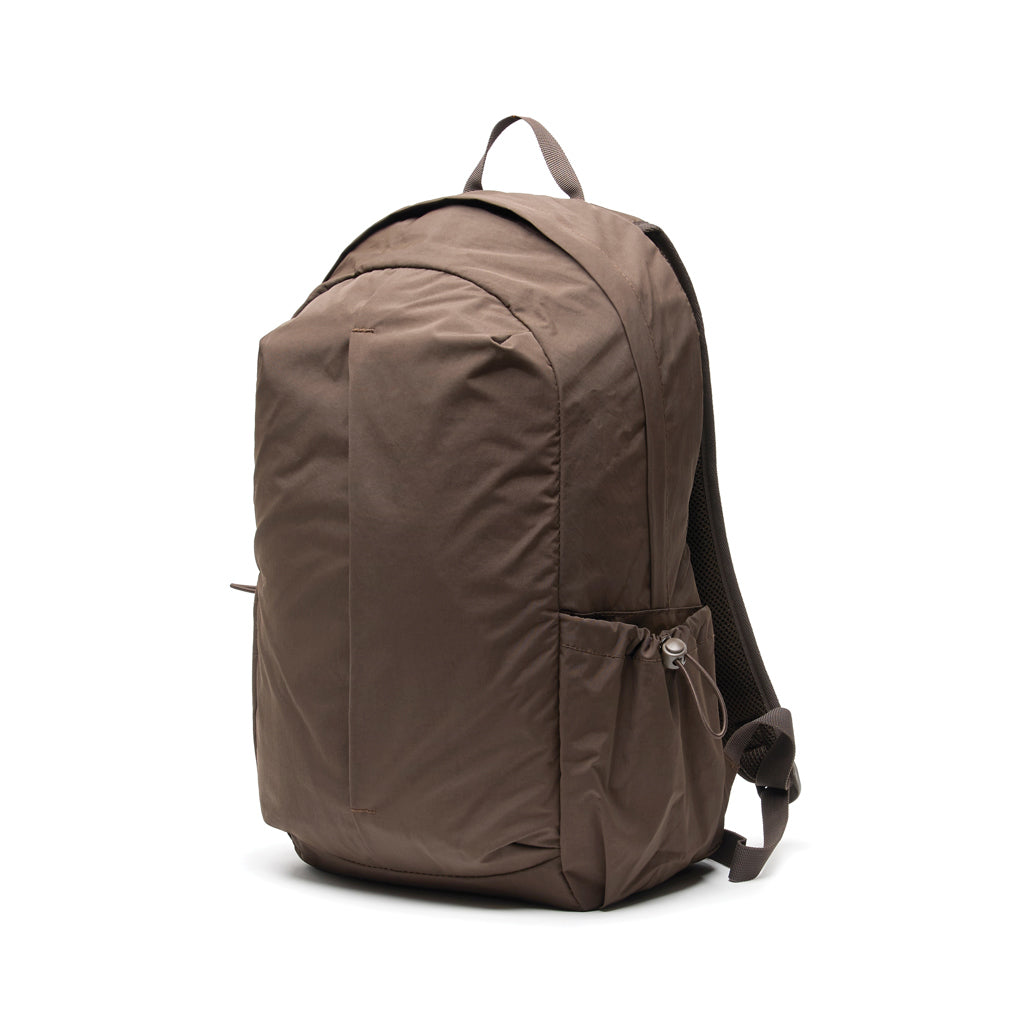 KENTO URBAN 15,6" Rucksack aus RCS recyceltem Nylon – braun