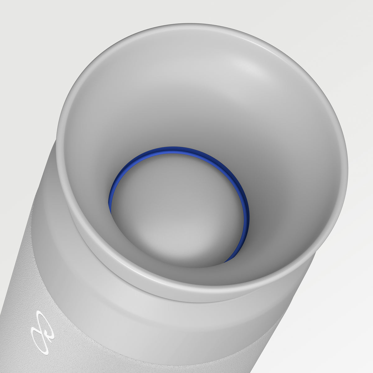 Trinkerlebnis mit dem Ocean Bottle Thermosbecher im B2B in grau