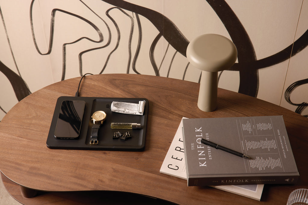 VINGA Timo RCS Desk-Charger und Ablage