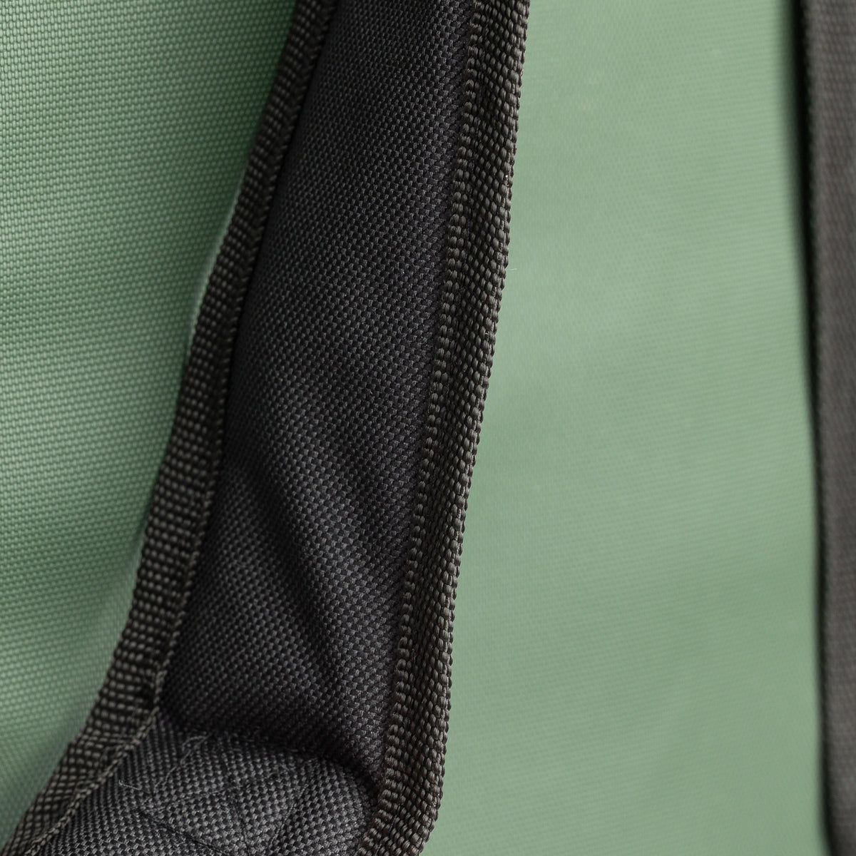 Roll Top Rucksack Yani, Wasserabweisend