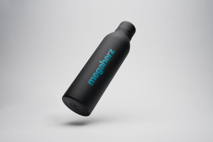 Thermosflasche aus Edelstahl für megaherz, Kundenprojekt von Vanilla & Pepper