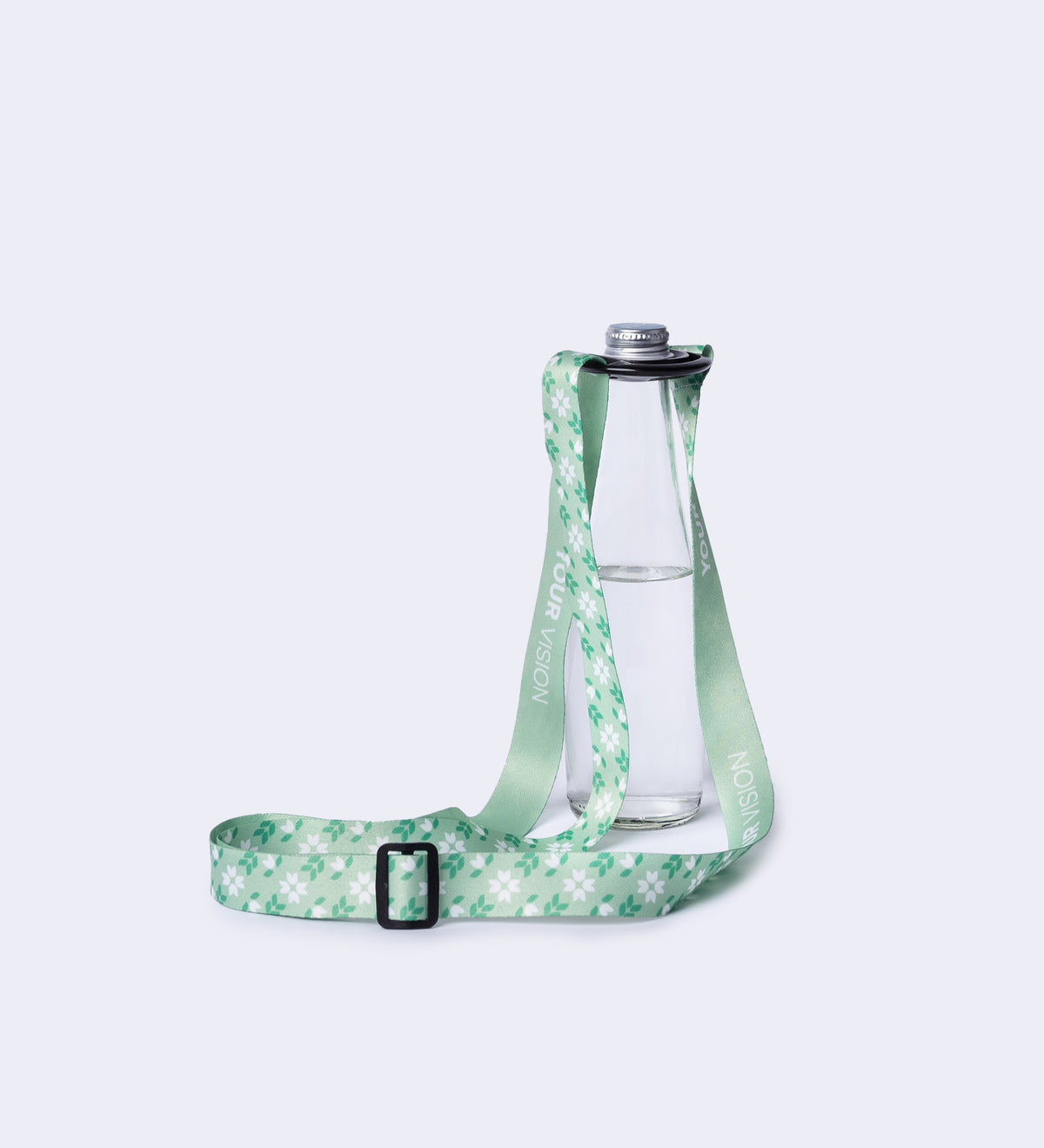 Trageband mit vollflächigem Druckmotiv, an dem eine Trinkflasche hängt, Ansicht 2
