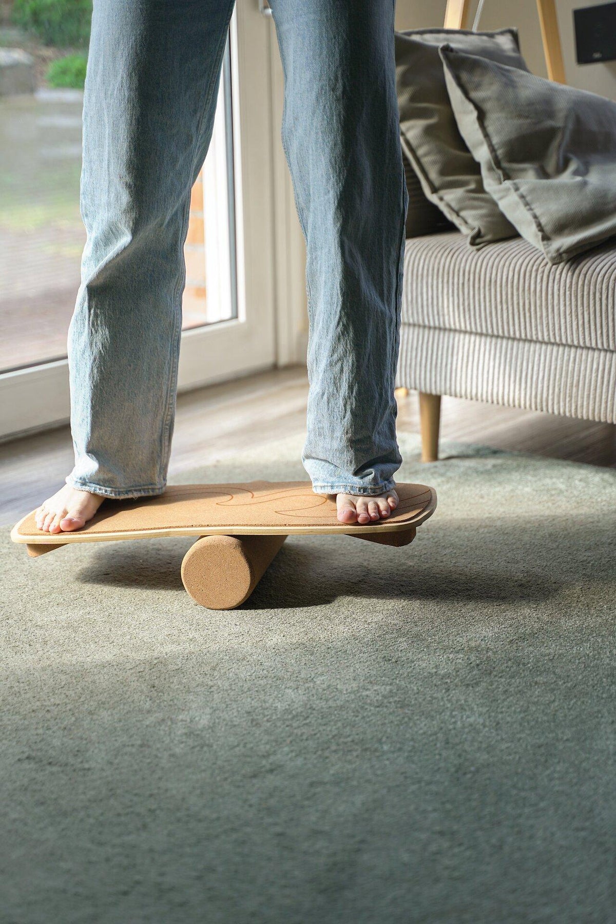Balance Board Kork Waikiki mit Korkrolle von goki – weitere Ansicht