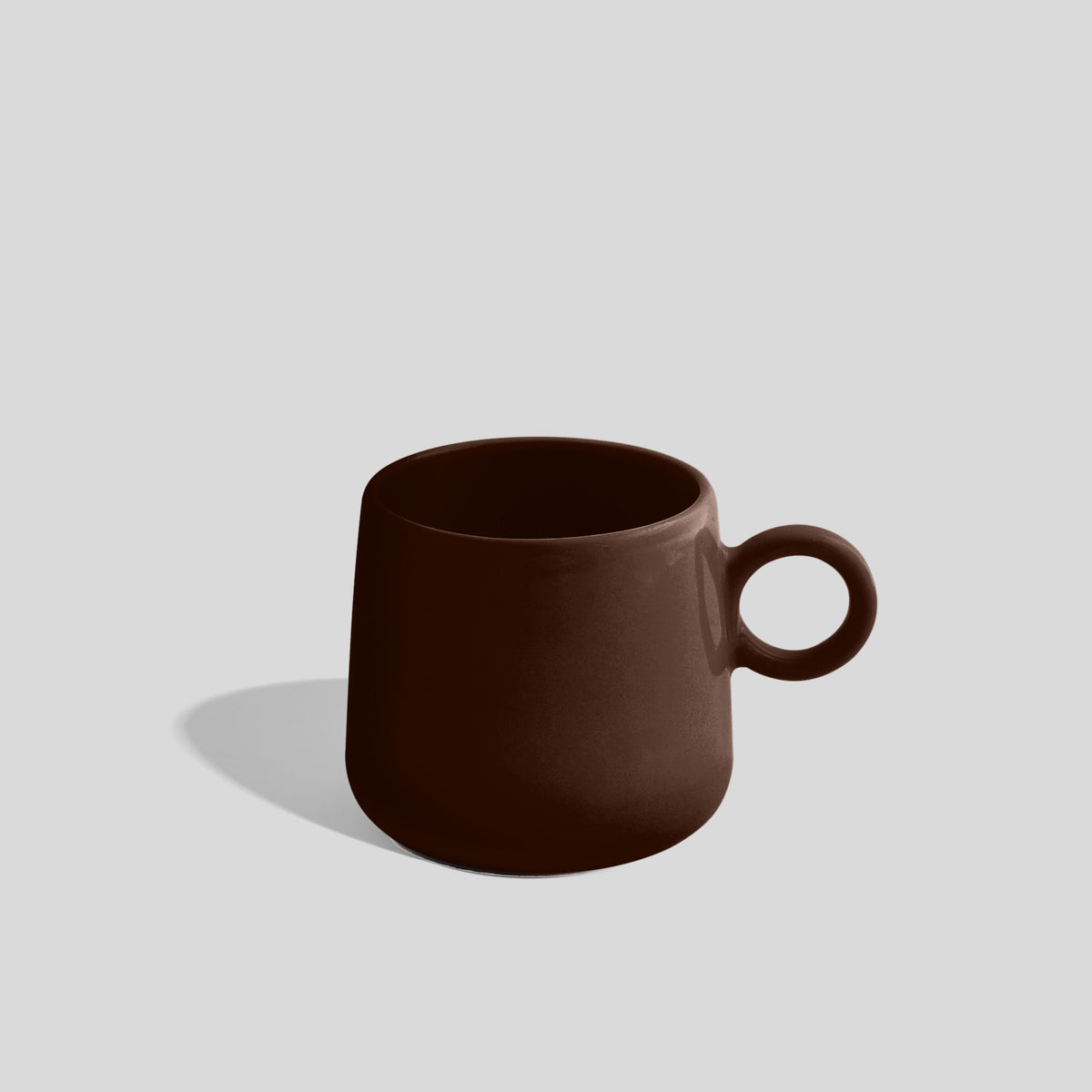 Bauchige Keramiktasse 275 ml mit kleinem Ringhenkel – Dunkelbraun