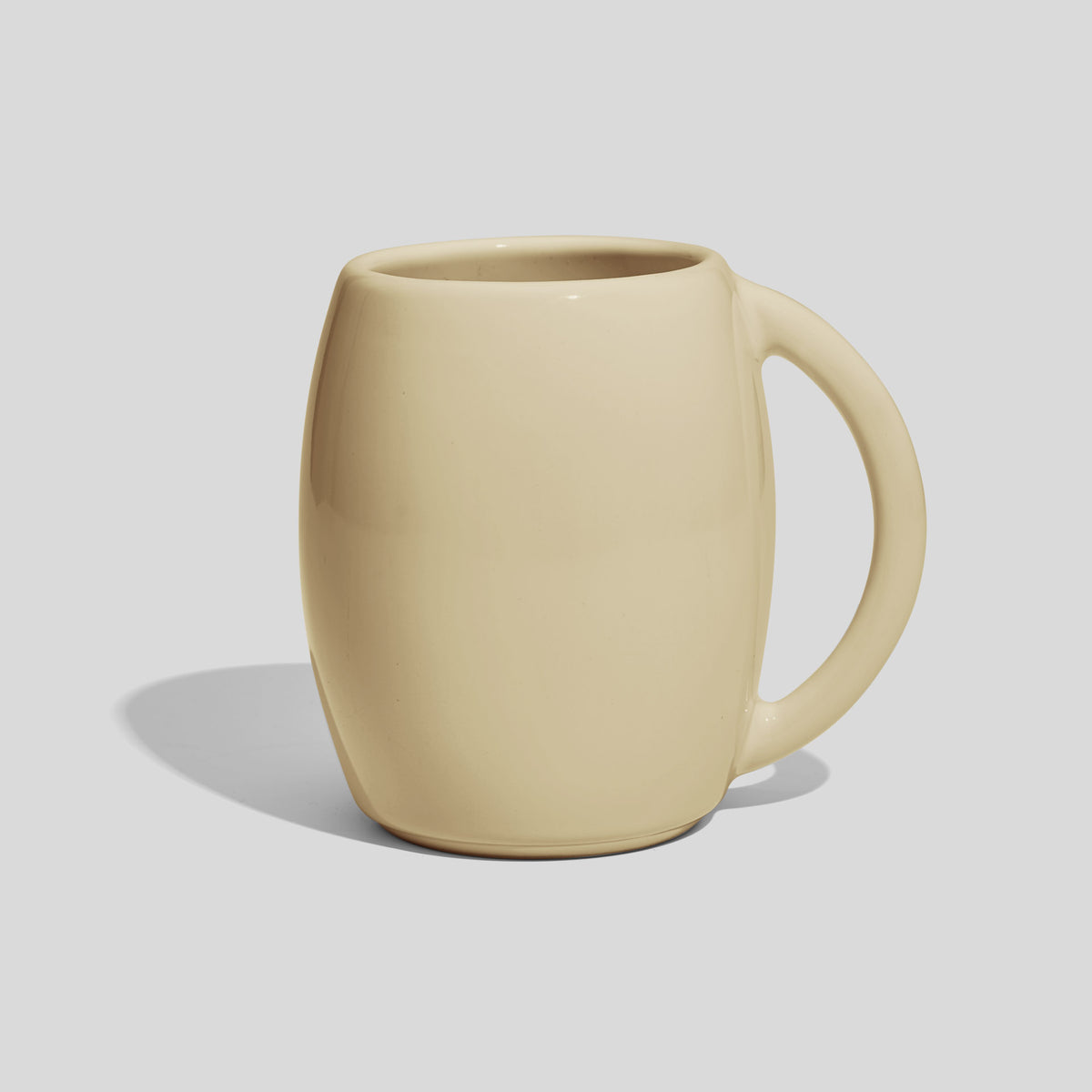 Bauchige Keramiktasse 400 ml in Fassform mit Rundhenkel – Beige