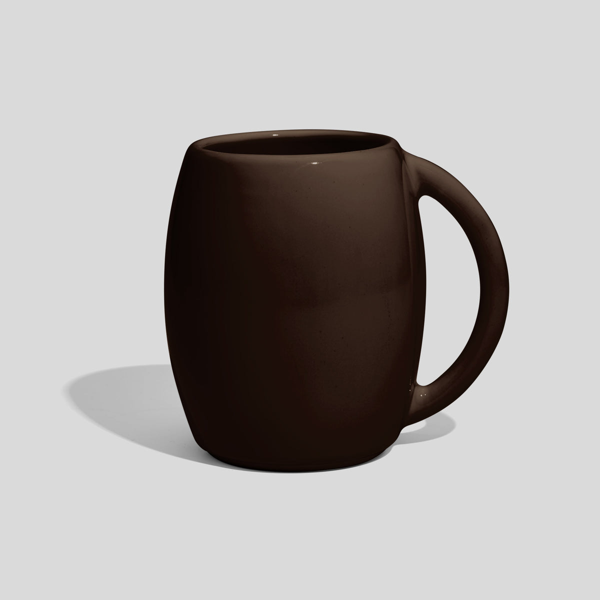Bauchige Keramiktasse 400 ml in Fassform mit Rundhenkel – Dunkelbraun