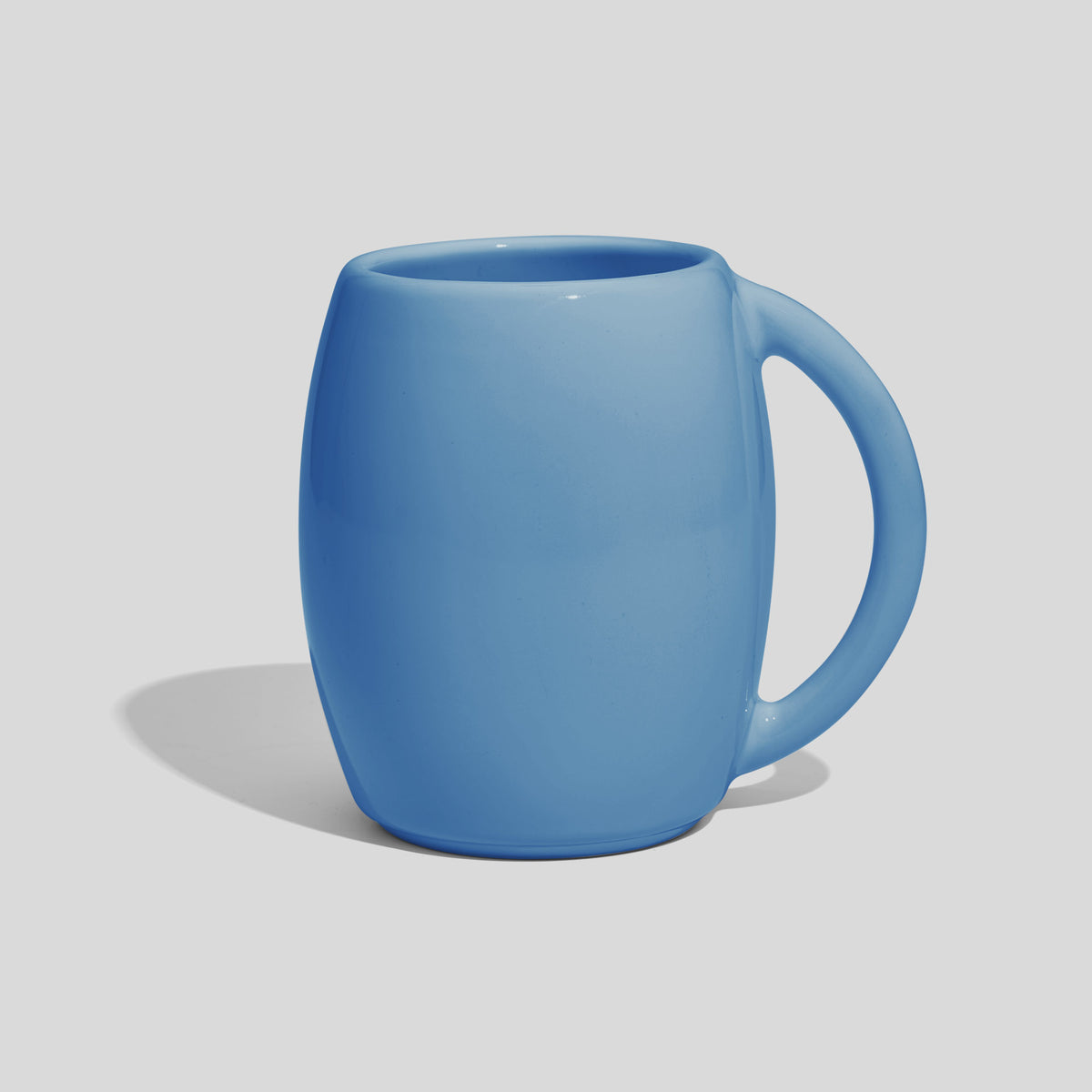 Bauchige Keramiktasse 400 ml in Fassform mit Rundhenkel – Himmelblau