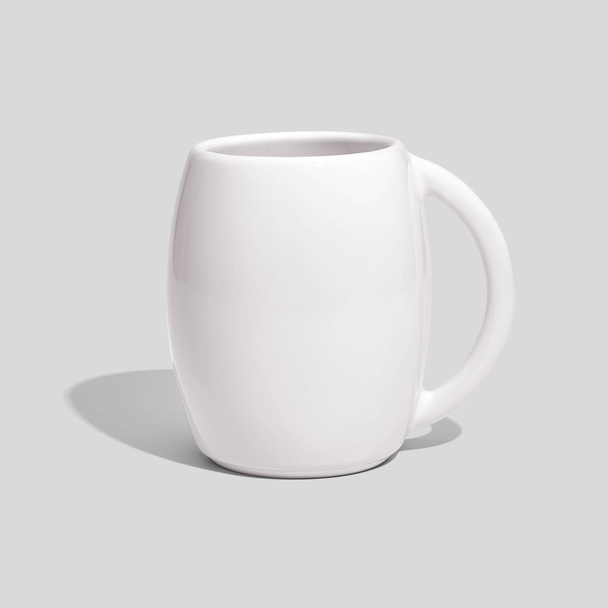 Bauchige Keramiktasse 400 ml in Fassform mit Rundhenkel – Weiß