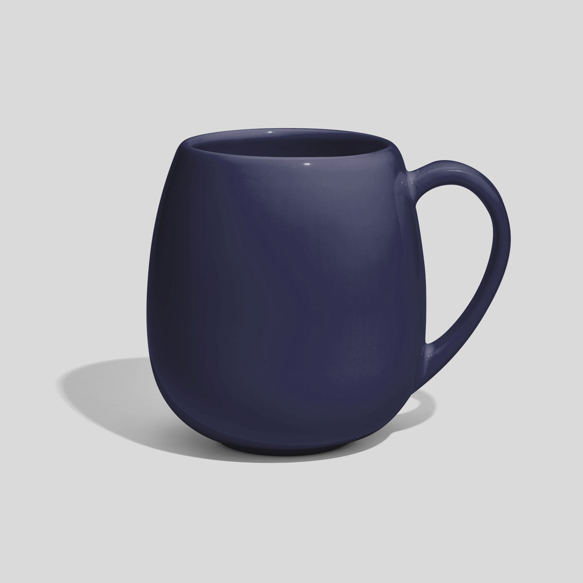 Bauchige Keramiktasse 500 ml mit schlankem Henkel – Marineblau