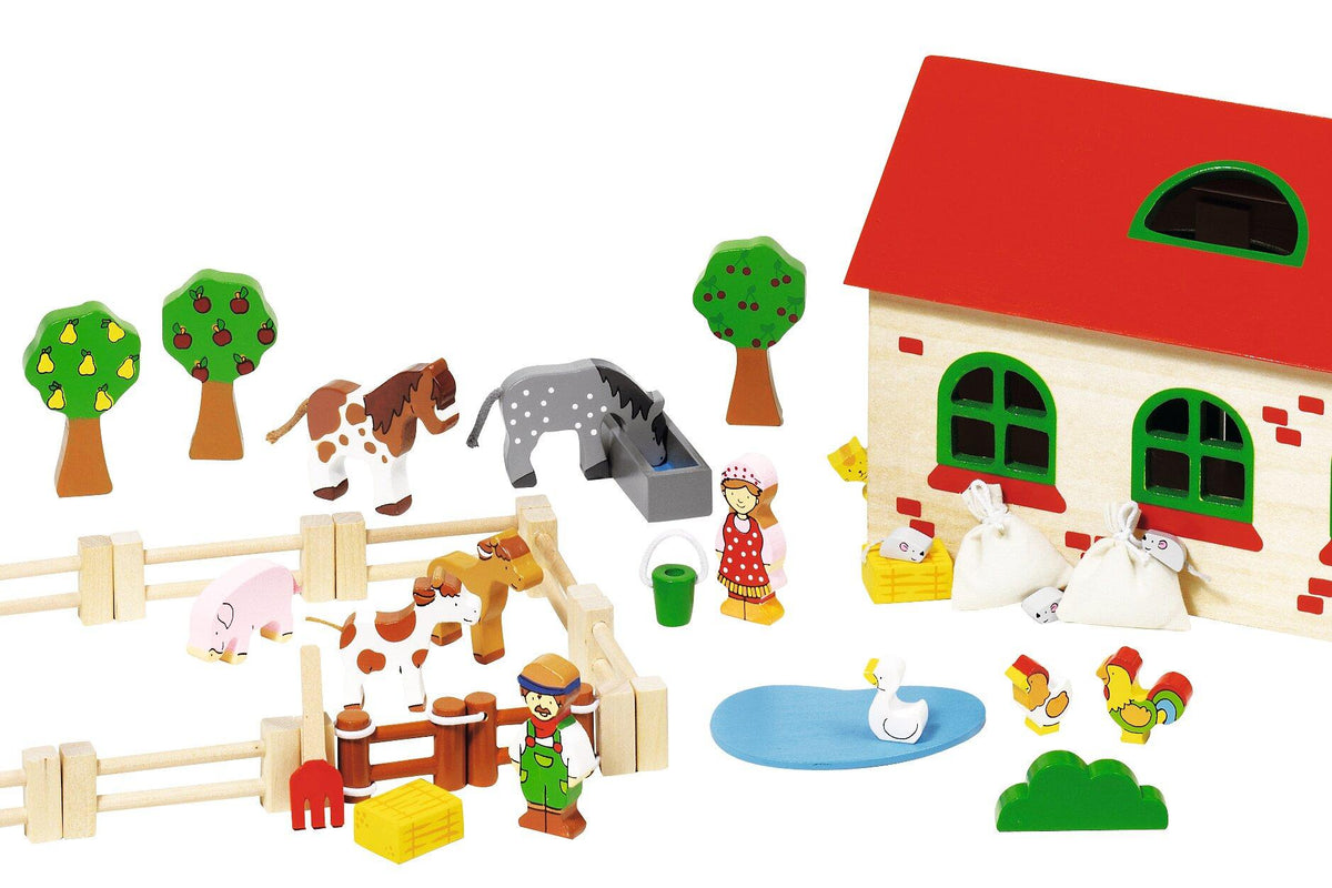 Bauernhof Spielset aus Holz mit 71 Teilen von goki – Seitenansicht