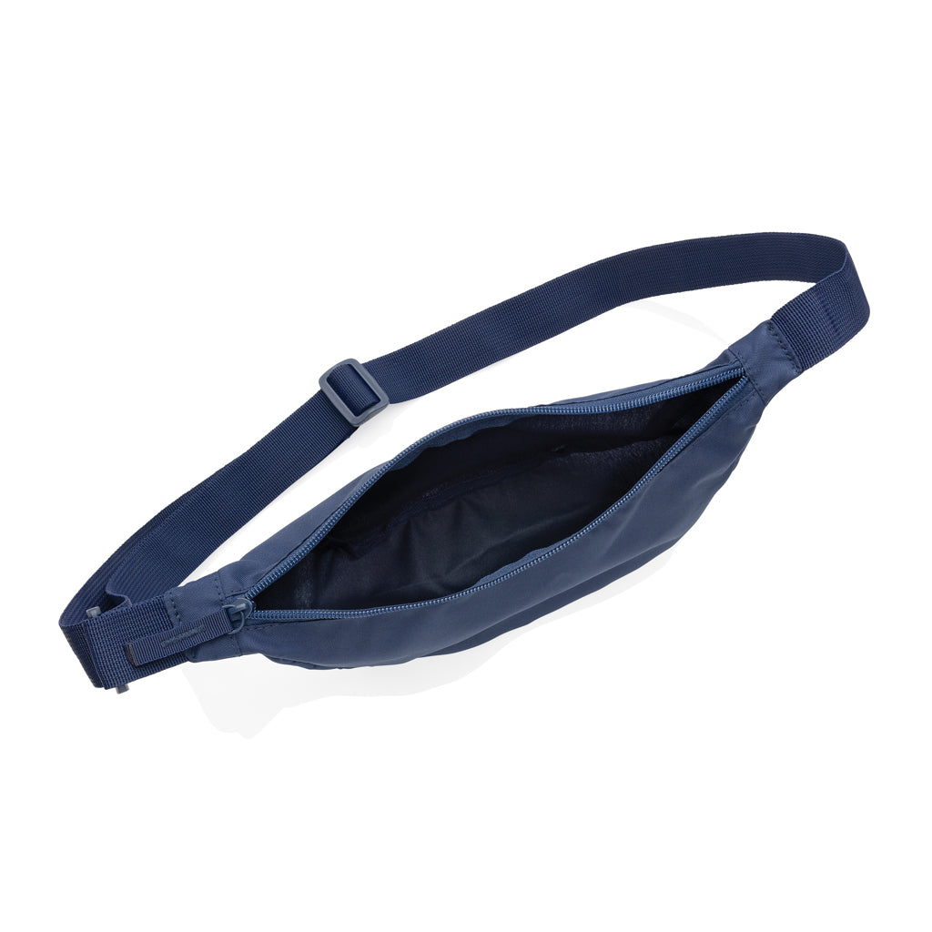 Crescent AWARE™ RPET Half-Moon Sling Tasche – navy blau