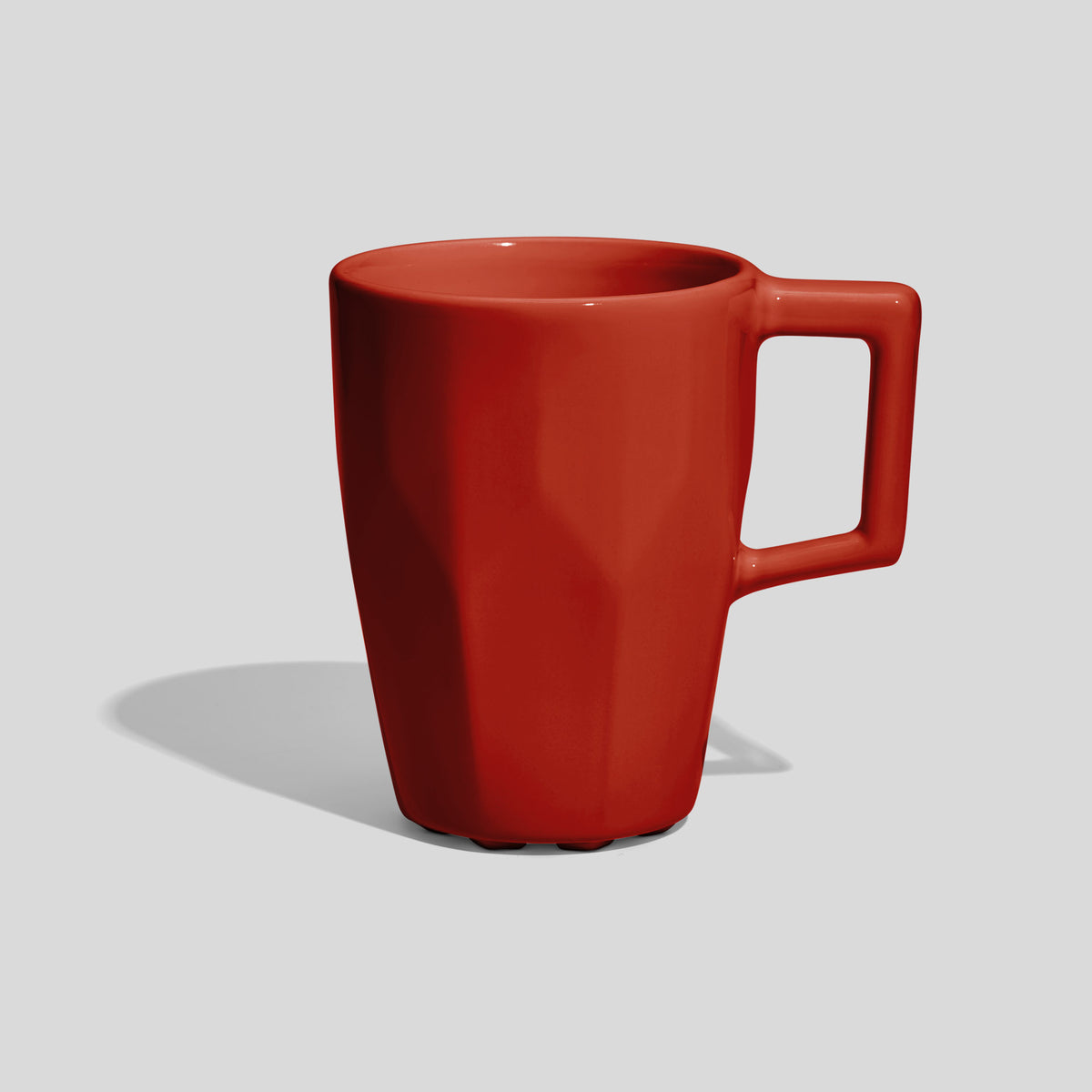 Facettierte Keramiktasse 320 ml mit Rechteckgriff