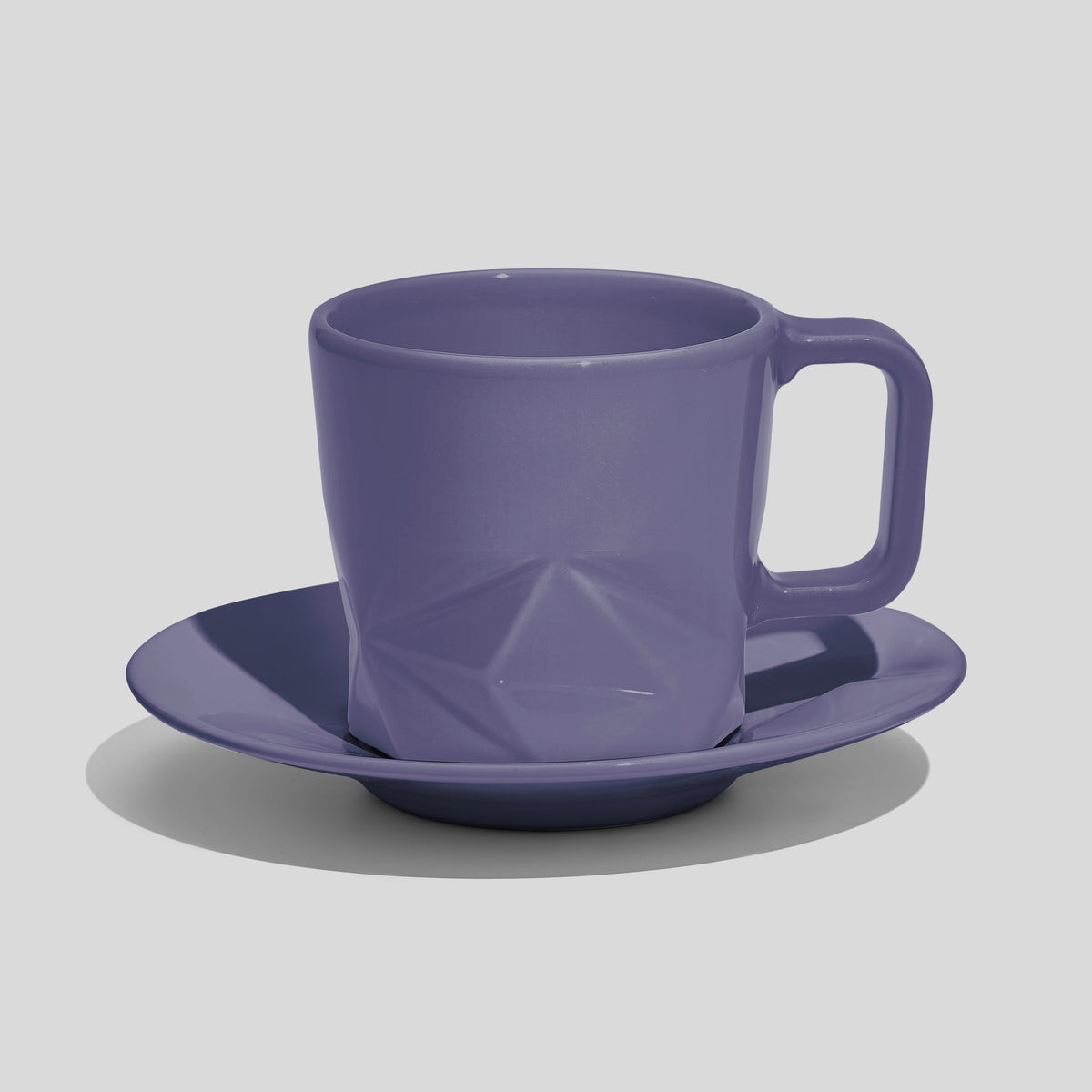 Facettierte Tasse mit Untertasse 200 ml – Lavendel