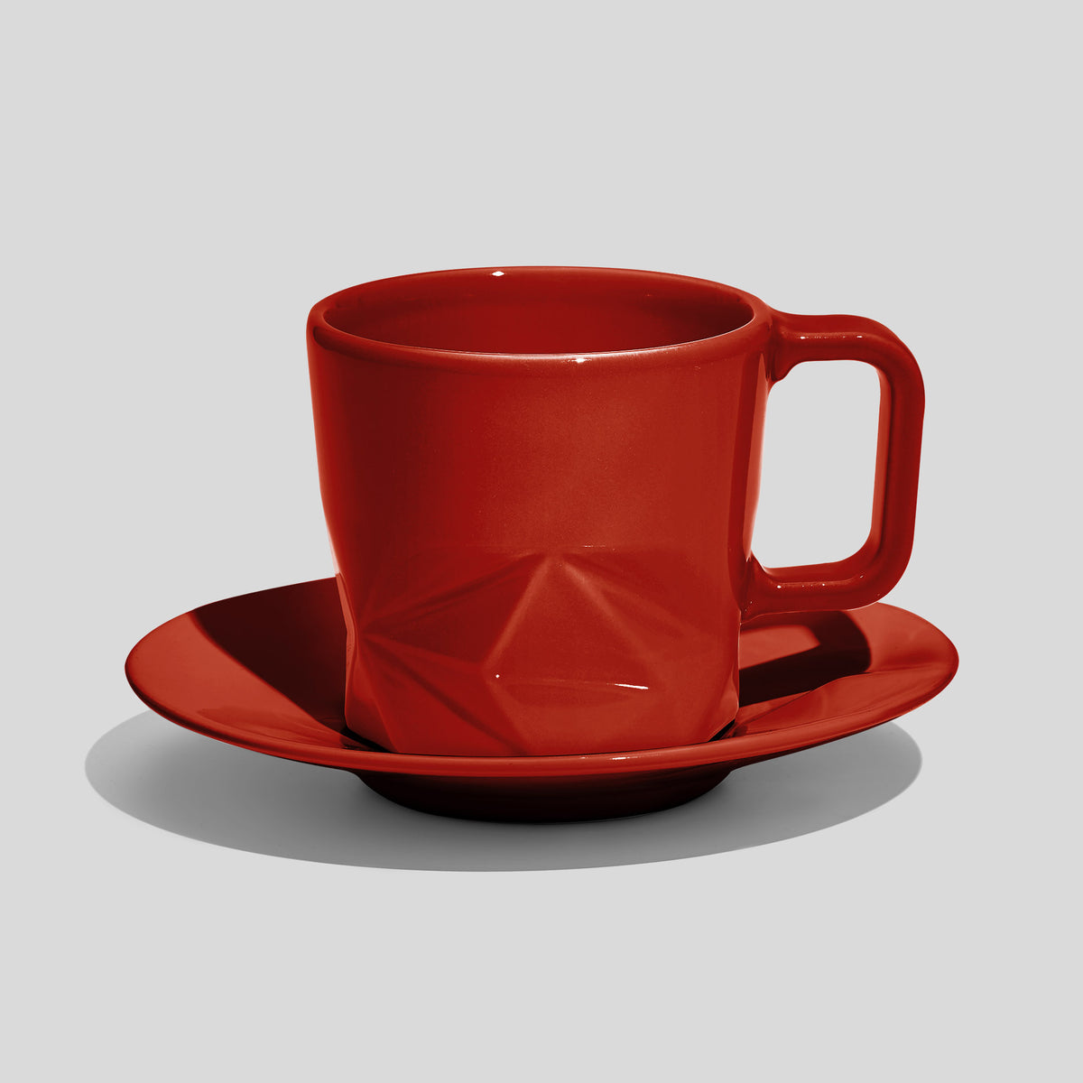 Facettierte Tasse mit Untertasse 200 ml – Rot