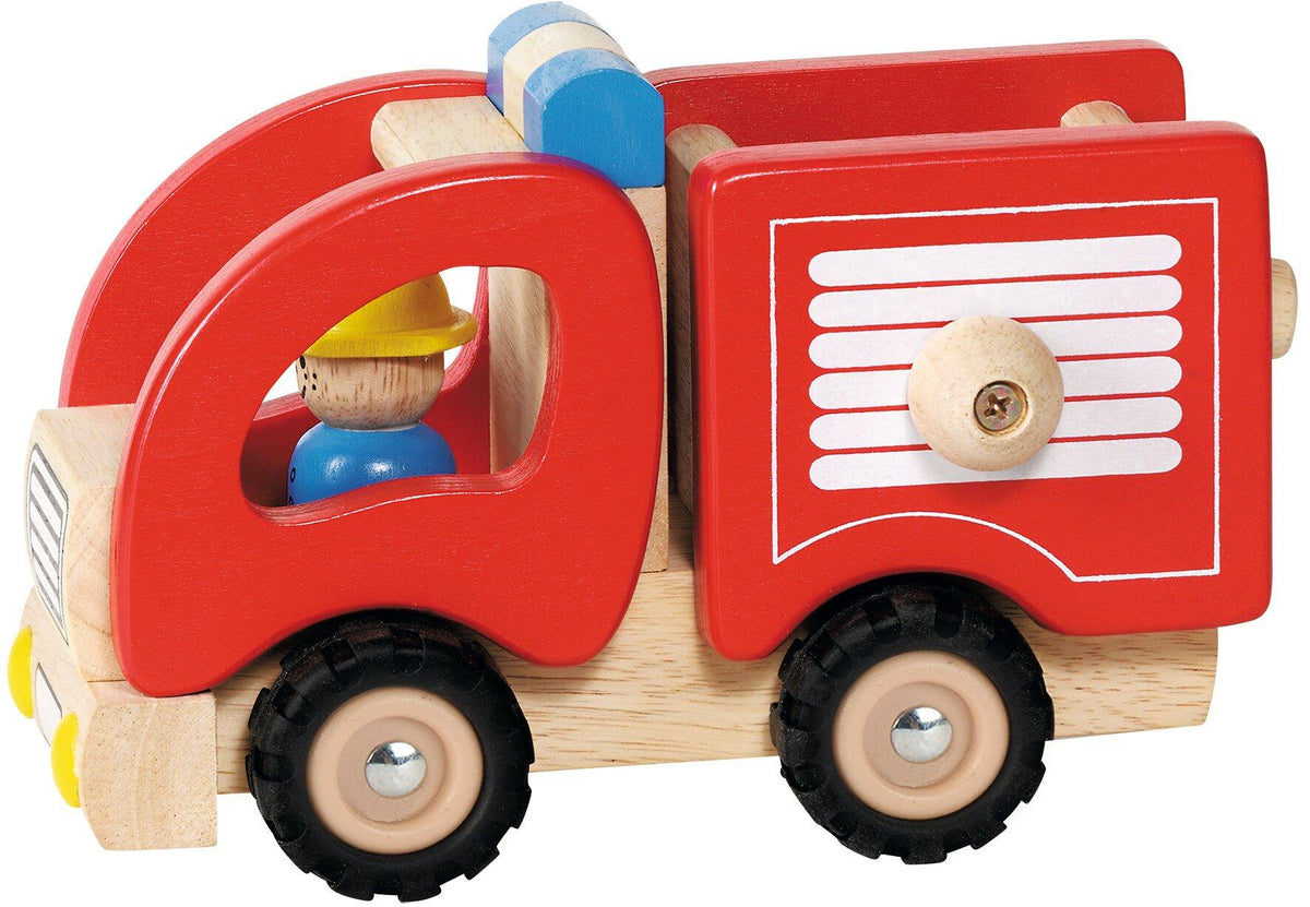 Feuerwehrauto aus Holz mit Fahrerfigur von goki – Ansicht