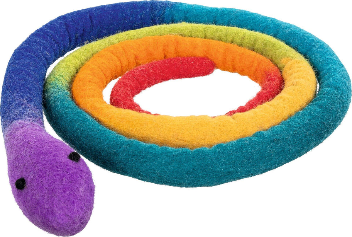 Filzschlange Boa in Regenbogenfarben von goki – Detailansicht
