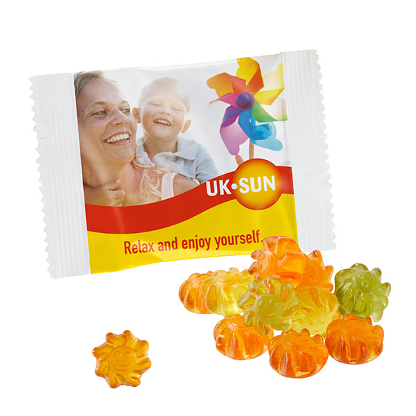 Bunt gemischtes Aloe Vera Fruchtgummi vor dem Werbetütchen
