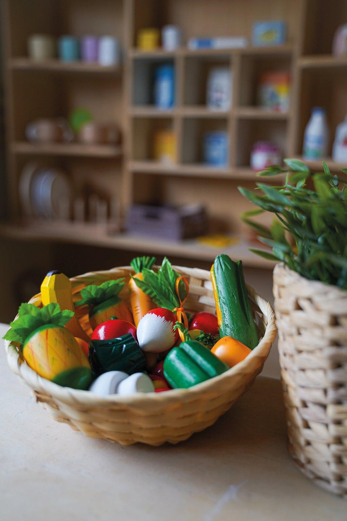 Fruchtkorb mit 21 Teilen Obst und Gemüse von goki – Detail