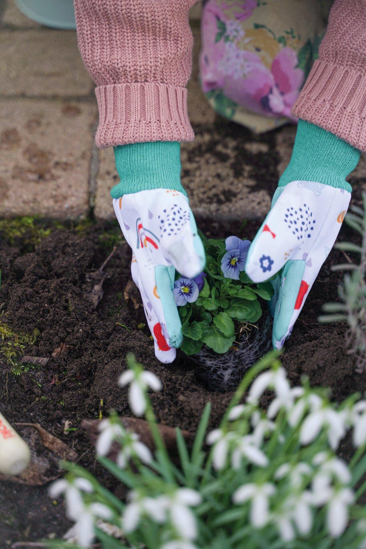 Gartenhandschuhe für Kinder aus Baumwolle im Sechserpack – Rückansicht