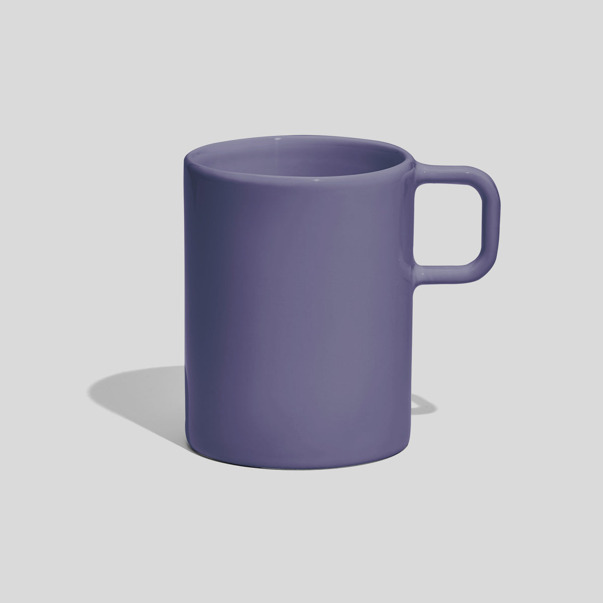 Gerader Kaffeebecher 300 ml mit quadratischem Henkel – Lavendel
