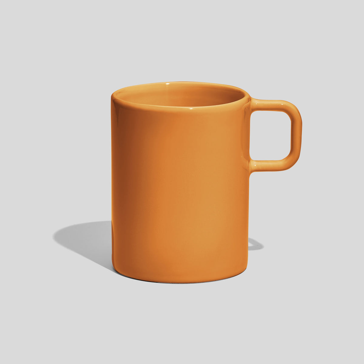 Gerader Kaffeebecher 300 ml mit quadratischem Henkel – Senfgelb