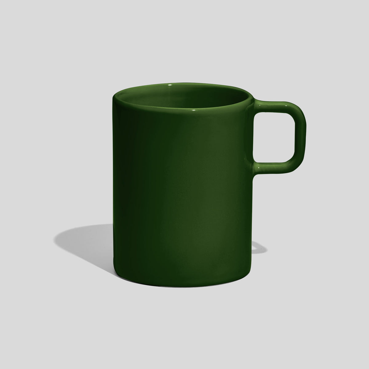 Gerader Kaffeebecher 300 ml mit quadratischem Henkel – Tannengrün
