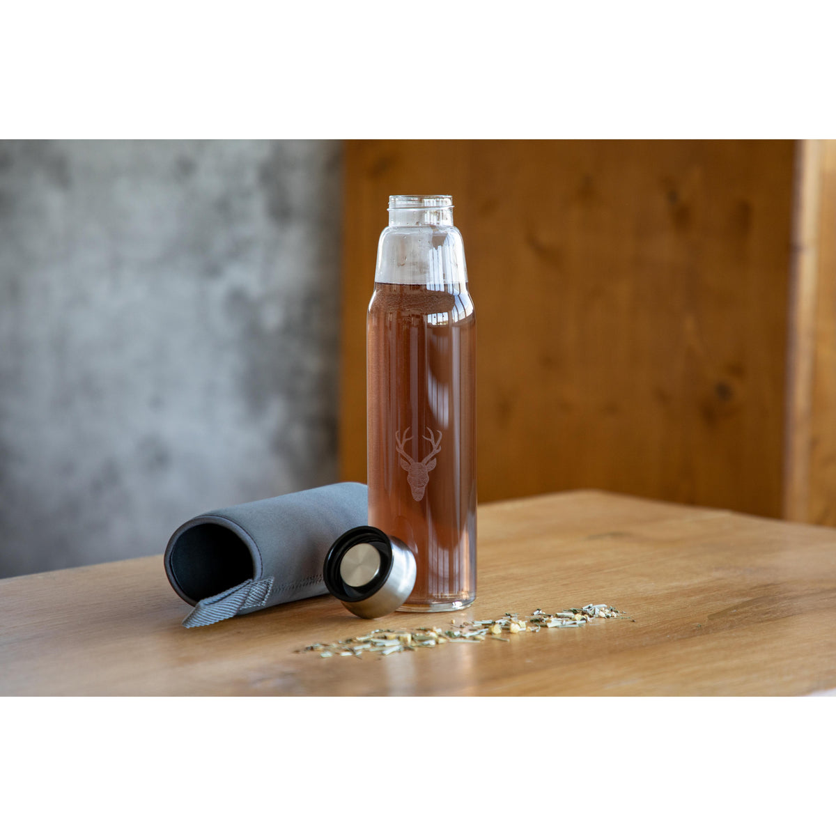 Glasflasche mit Hülle „Life“ 0,7 l