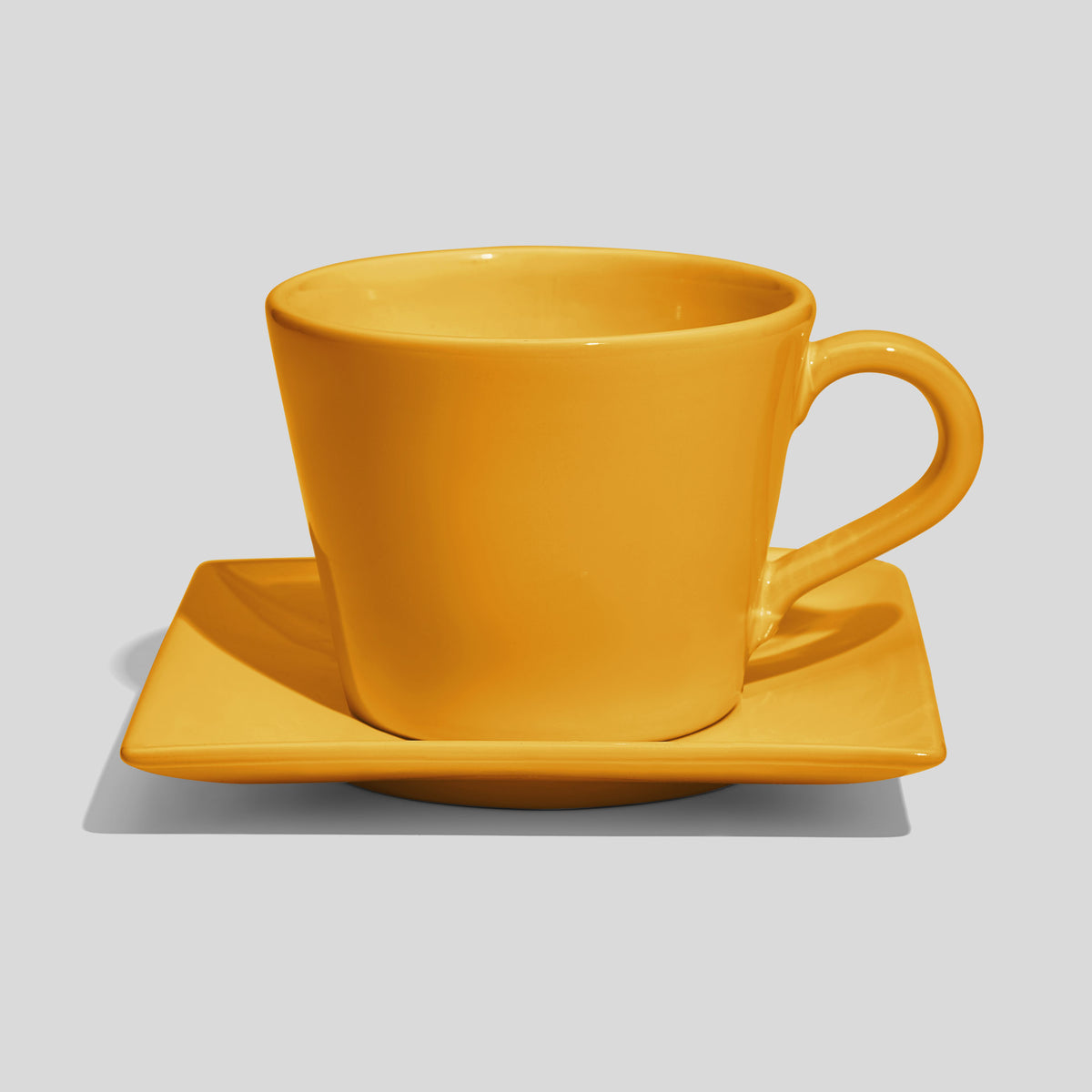 Große Tasse in Kegelform mit quadratischer Untertasse 520 ml – Gelb