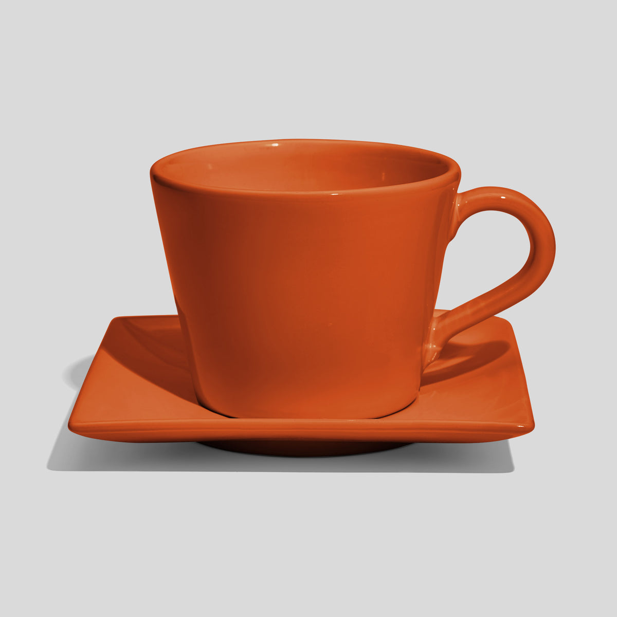 Große Tasse in Kegelform mit quadratischer Untertasse 520 ml – Orange