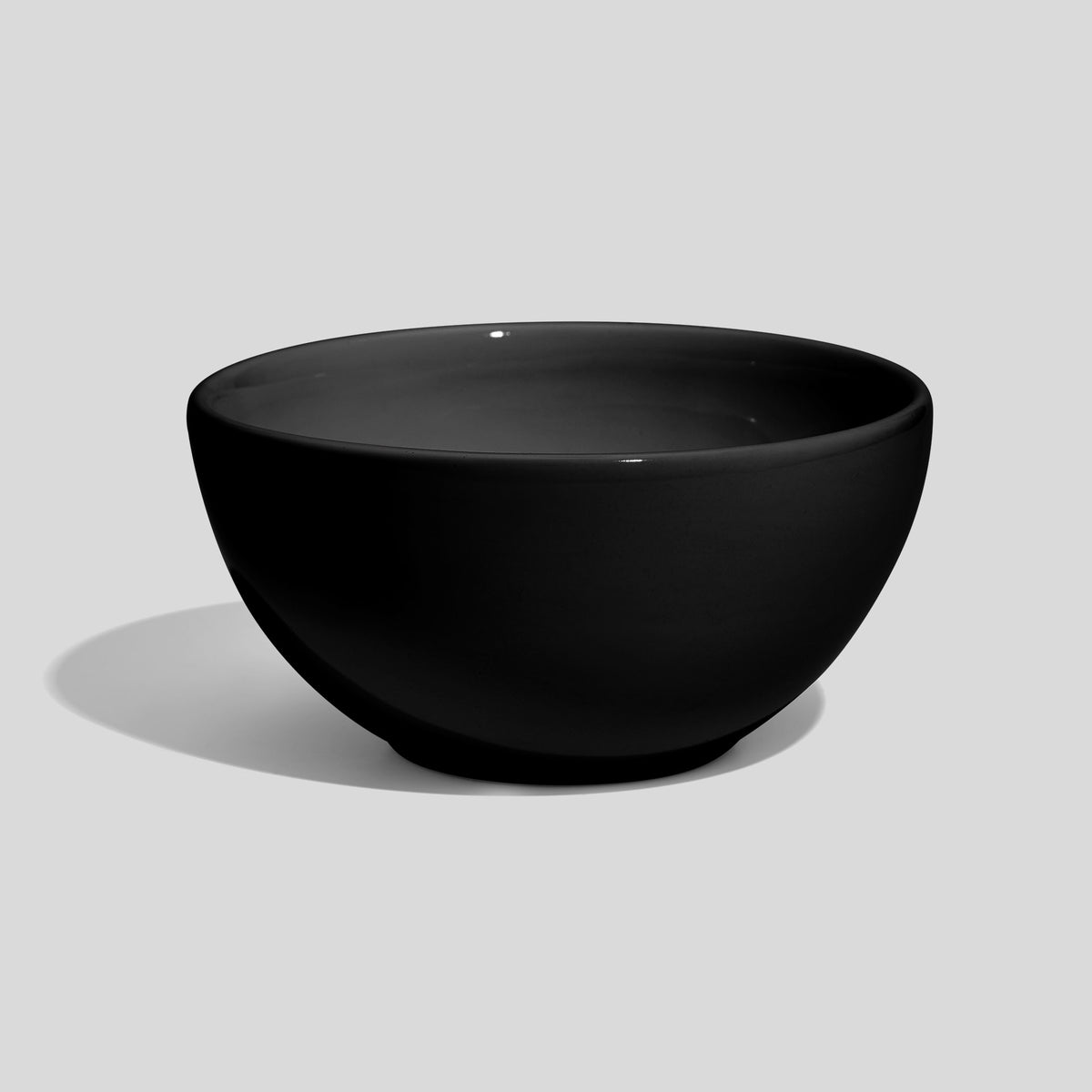 Halbkugelige Keramikschale 520 ml mit 14 cm Durchmesser – Schwarz