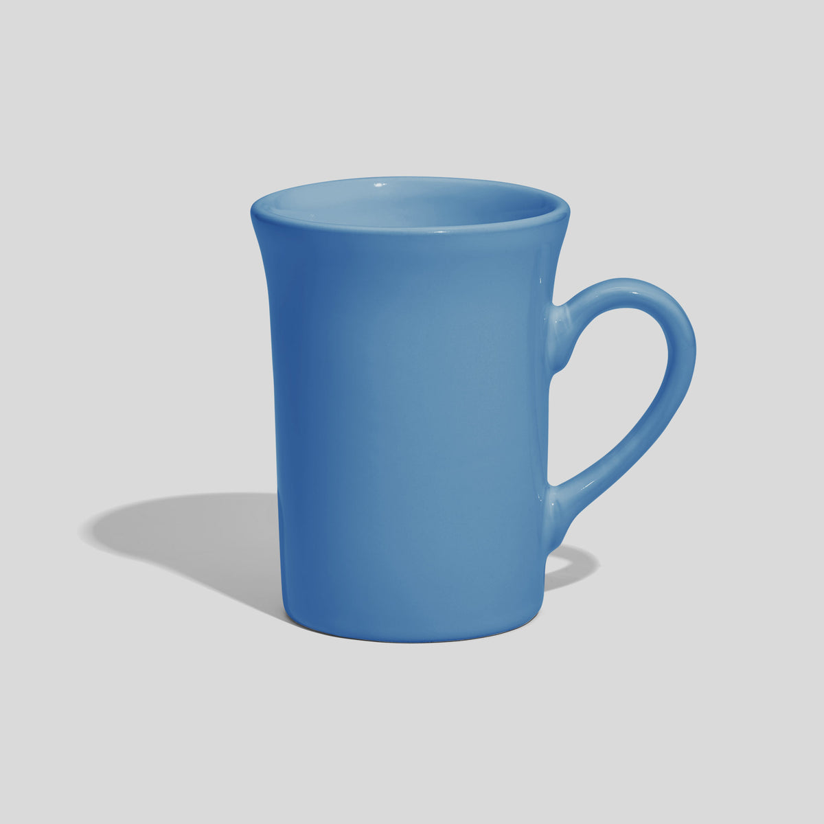 Hohe Keramiktasse 220 ml mit ausgestelltem Rand – Himmelblau