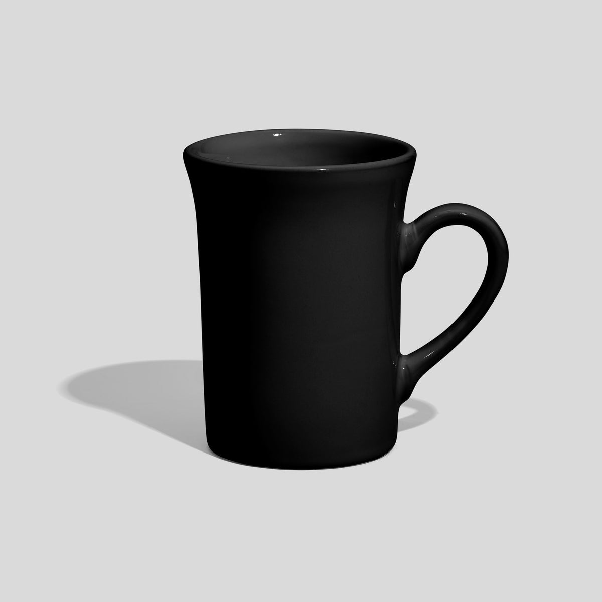 Hohe Keramiktasse 220 ml mit ausgestelltem Rand – Schwarz