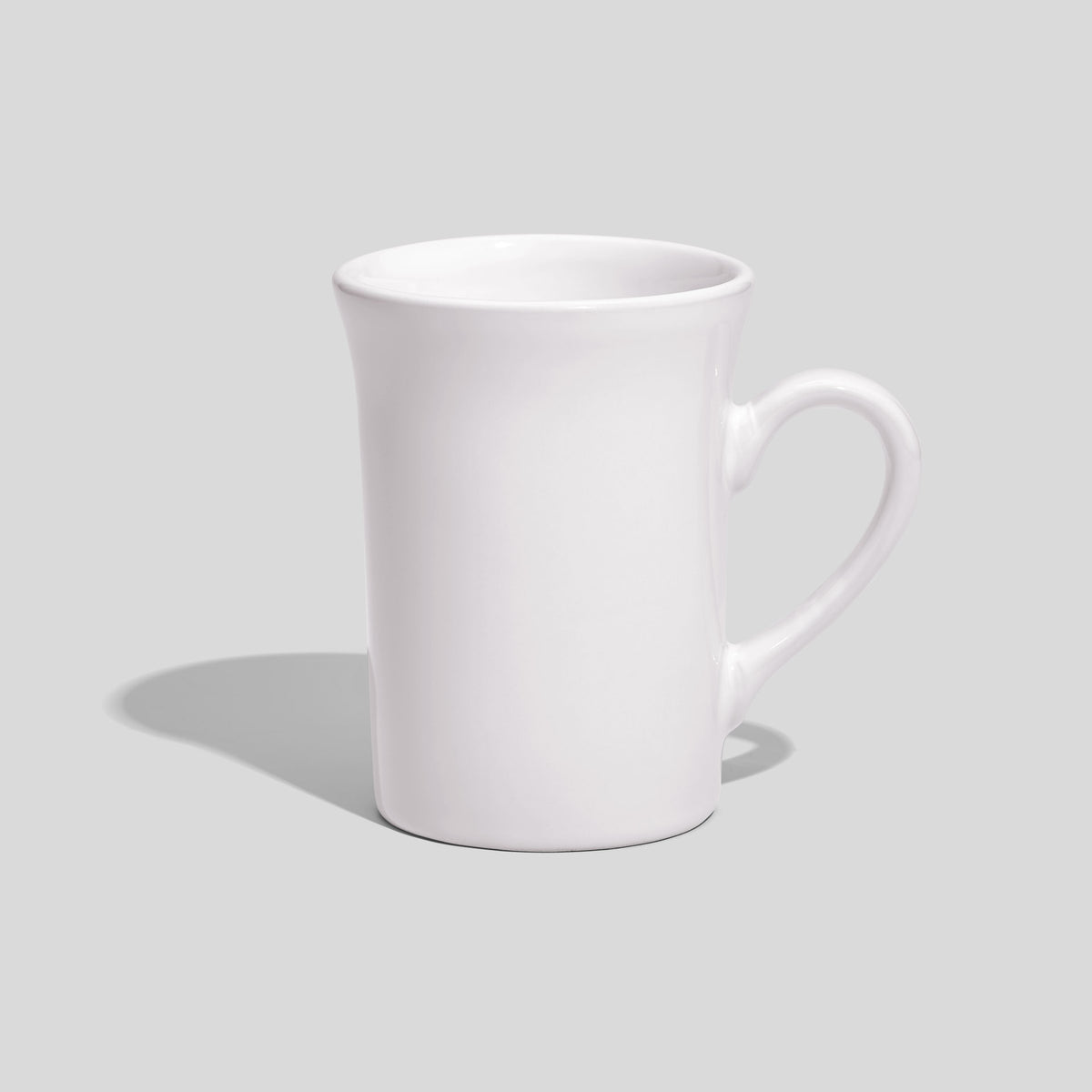 Hohe Keramiktasse 220 ml mit ausgestelltem Rand – Weiß