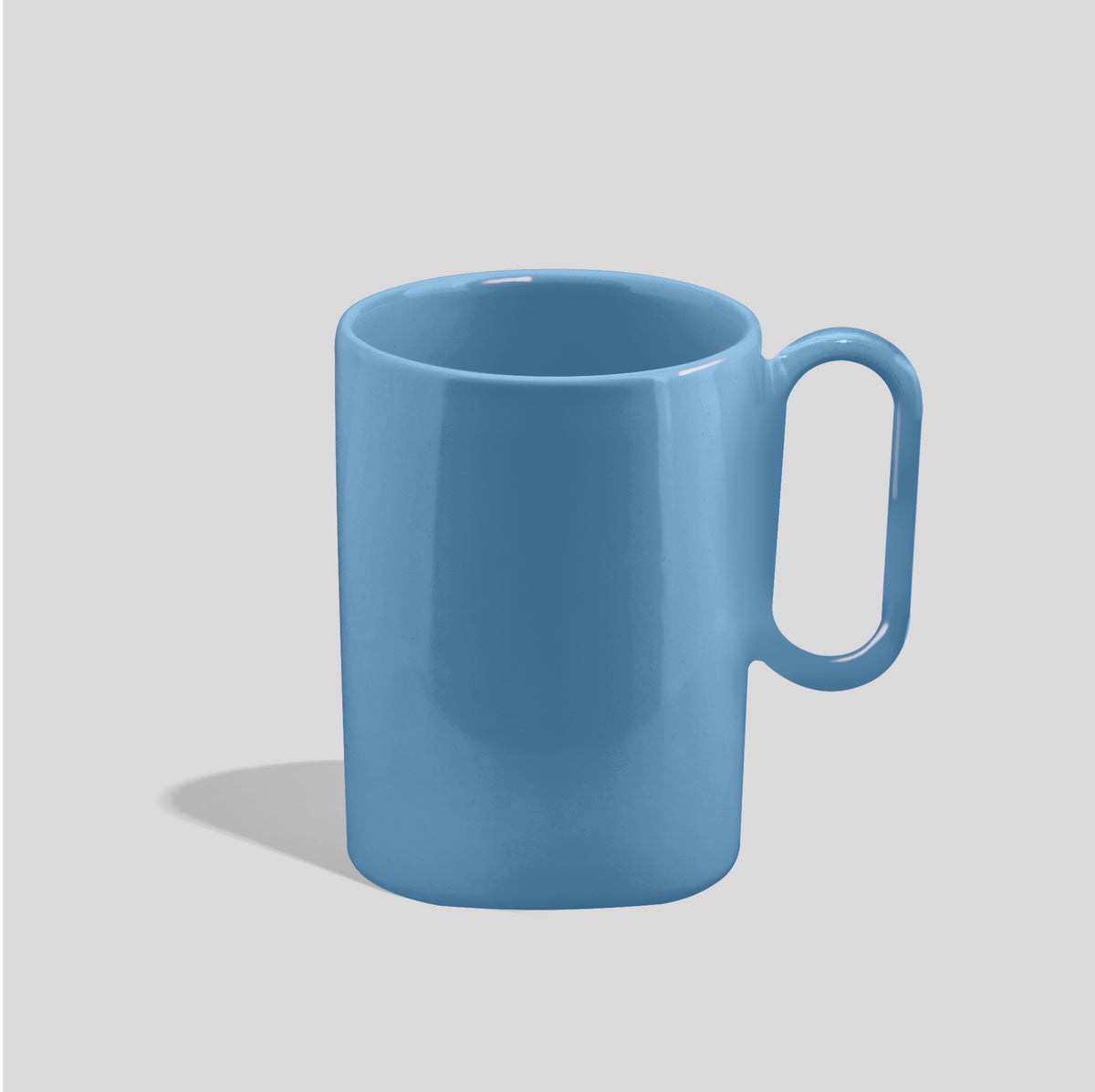 Hohe Keramiktasse 300 ml mit langgezogenem Ovalhenkel – Himmelblau