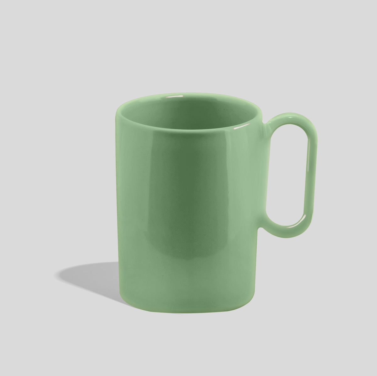 Hohe Keramiktasse 300 ml mit langgezogenem Ovalhenkel – Mintgrün