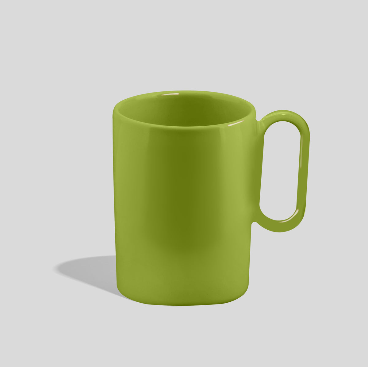 Hohe Keramiktasse 300 ml mit langgezogenem Ovalhenkel – Olivgrün