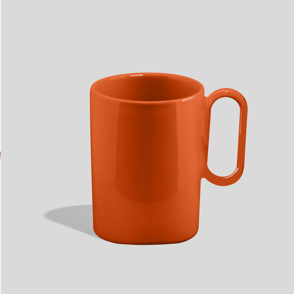 Hohe Keramiktasse 300 ml mit langgezogenem Ovalhenkel – Orange