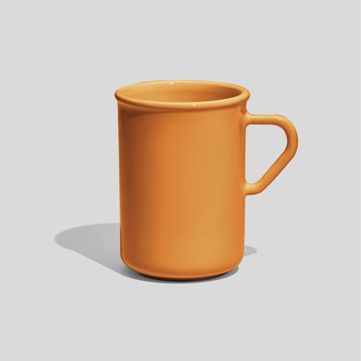 Hohe Keramiktasse 320 ml mit Dreieckshenkel – Senfgelb
