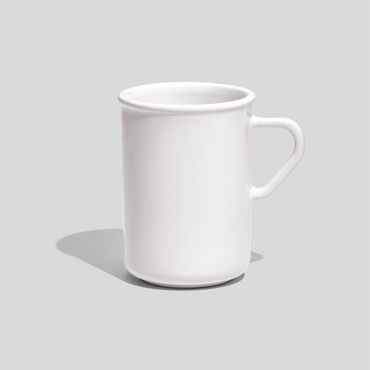 Hohe Keramiktasse 320 ml mit Dreieckshenkel – Weiß