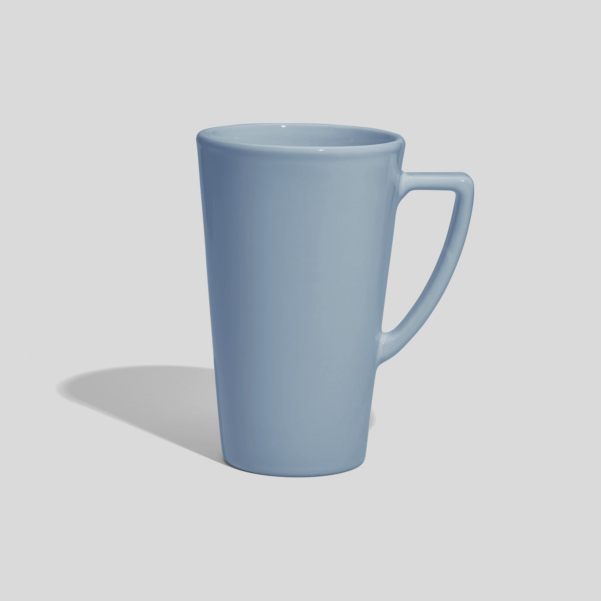Hohe Keramiktasse 450 ml mit eckigem Winkelhenkel – Hellblau
