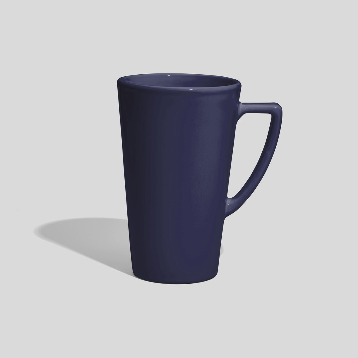 Hohe Keramiktasse 450 ml mit eckigem Winkelhenkel – Marineblau