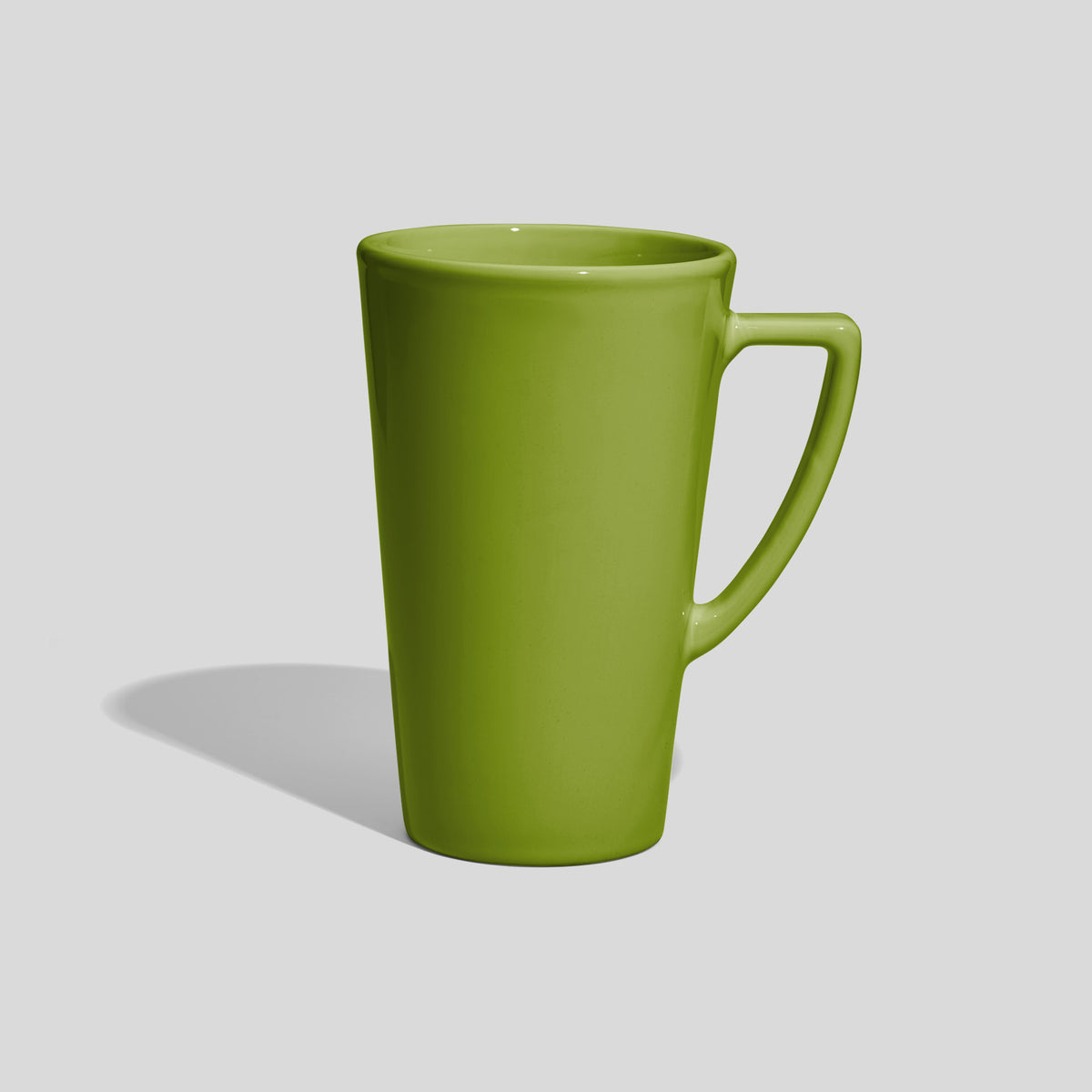 Hohe Keramiktasse 450 ml mit eckigem Winkelhenkel – Olivgrün