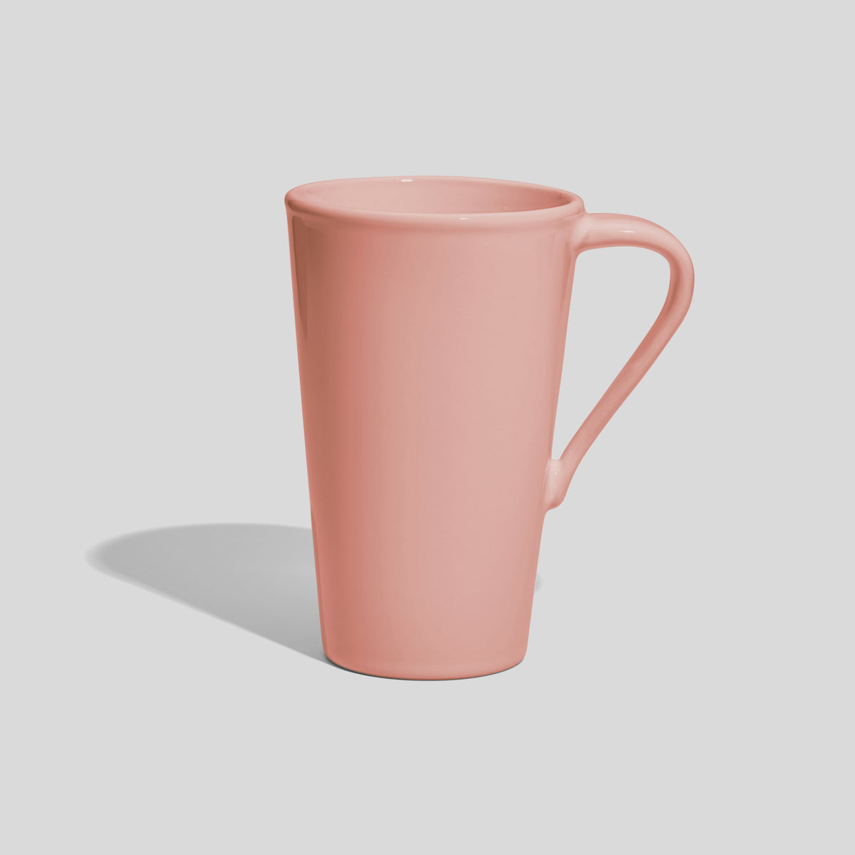 Hohe Keramiktasse 450 ml mit schmalem Schwunghenkel – Rosa